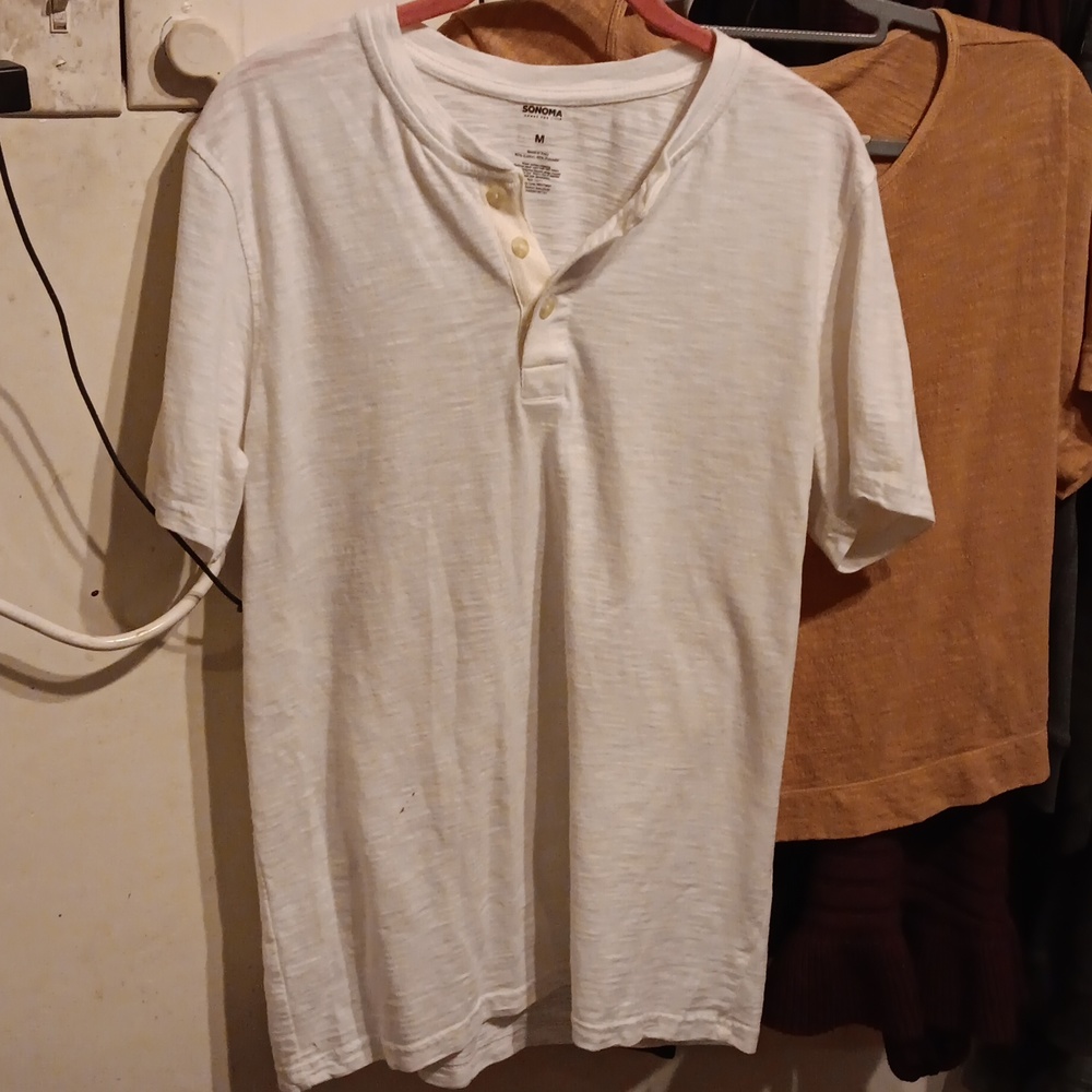 SONOMA Ladies 3 button T-shirt size M
